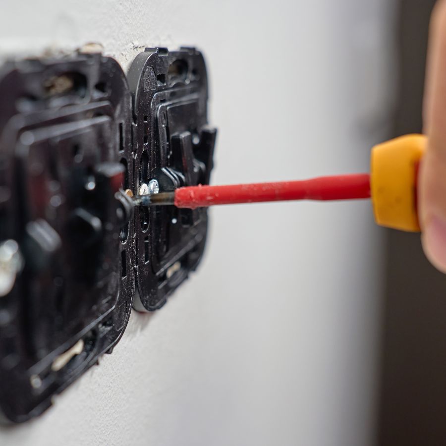 لوحات كهربائية